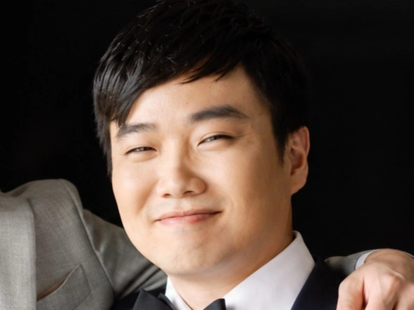 Yibo Duan