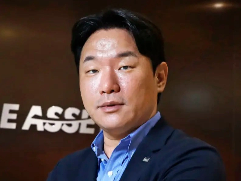 Yong Jae Lee